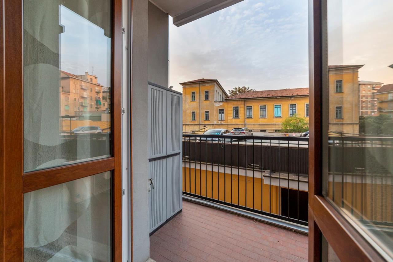 Milano Cosy Apt With Balcony! Εξωτερικό φωτογραφία